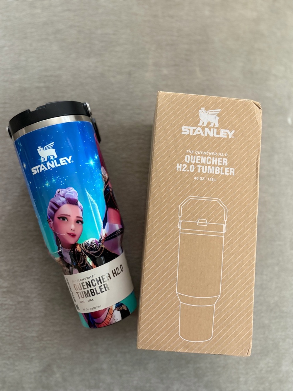 Stanley Quencher H2.0 Tumbler in Blue and Black with Demon Huntrix